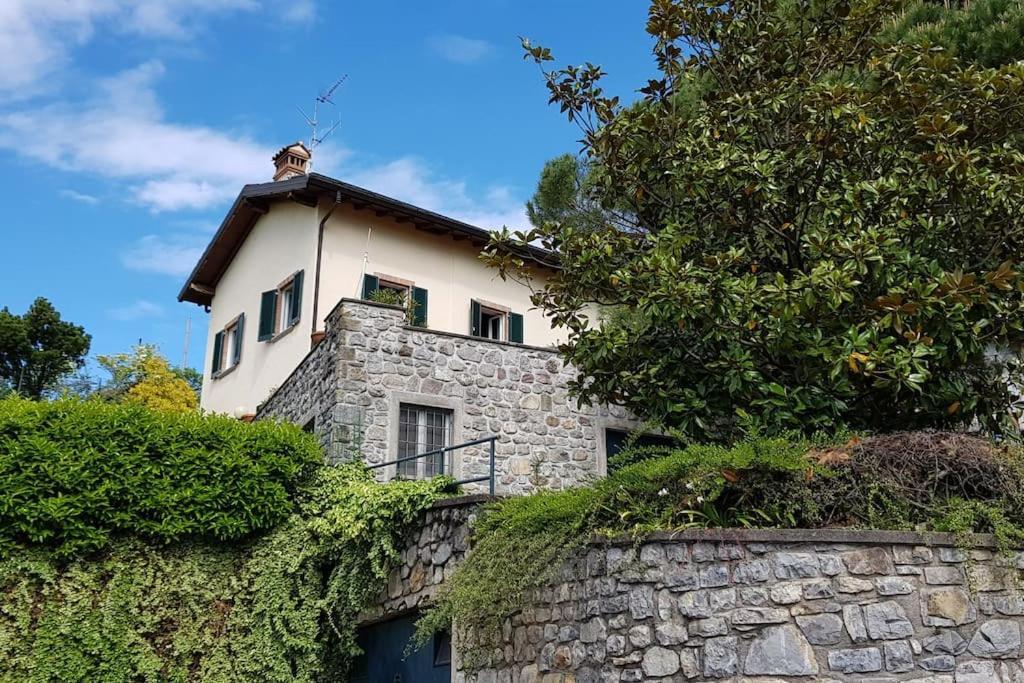 Iseolakerental - Casa Rododendro Sulzano Exterior photo